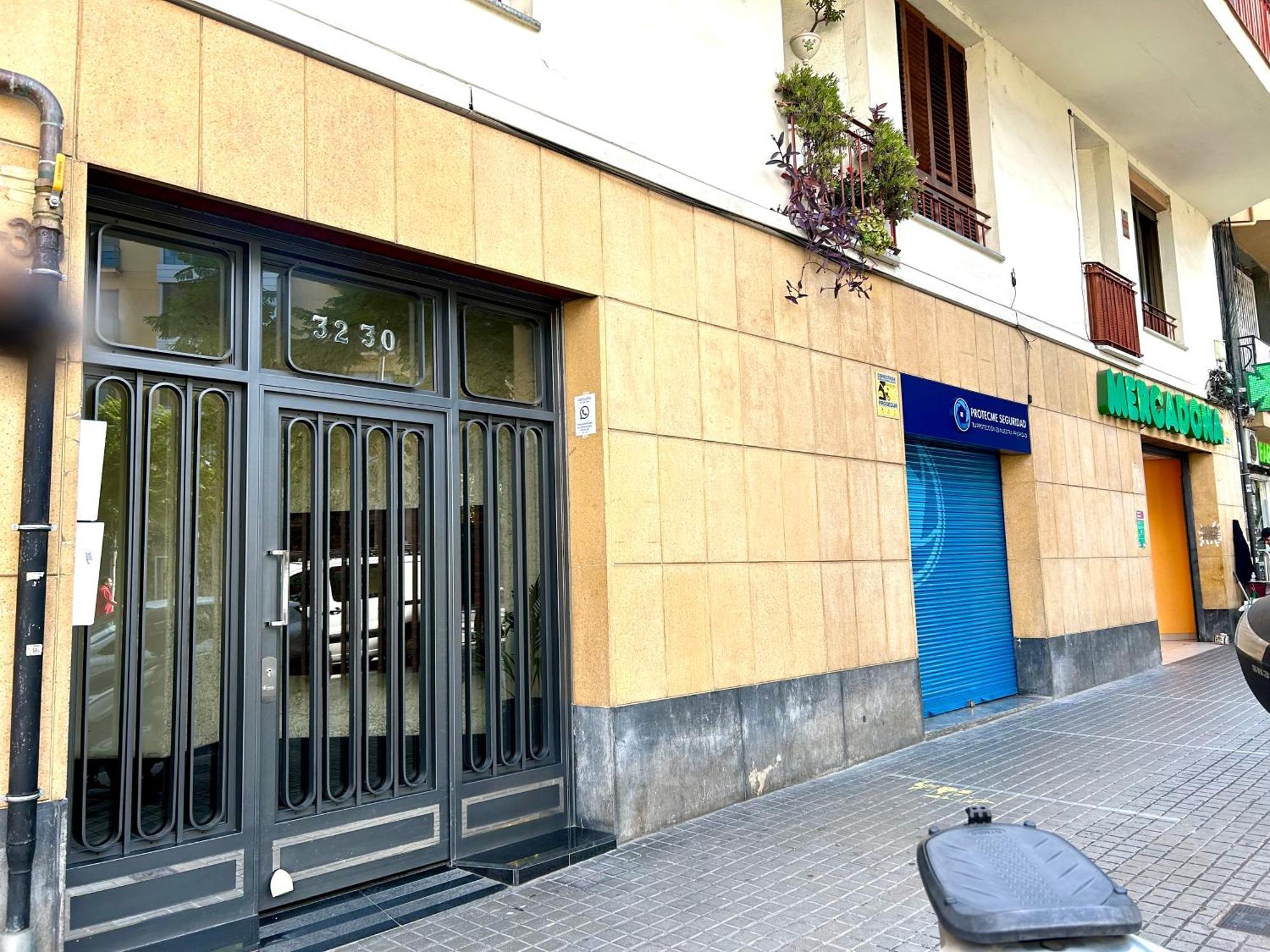 Apartment Carrer D'Olesa Барселона Екстер'єр фото